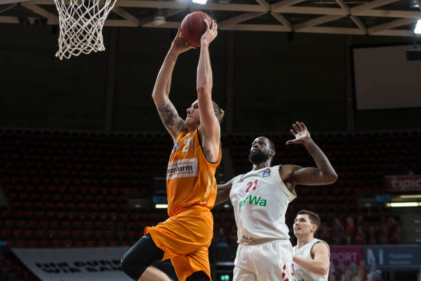 次巧妙的团 次巧妙的团