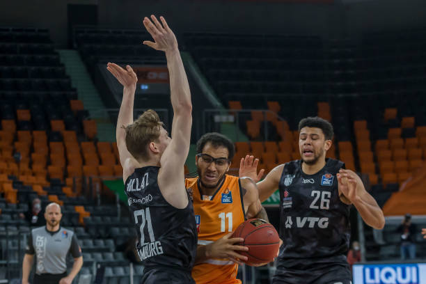 的中后场提 的中后场提