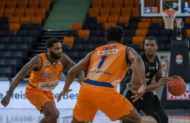 外援的加入 外援的加入