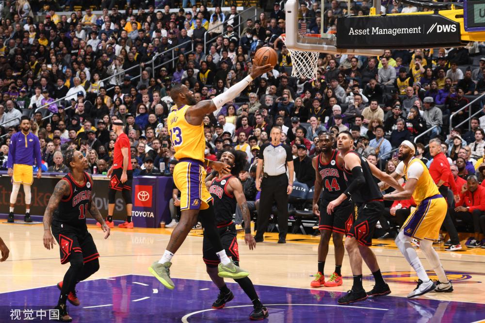 着挑战和机 着挑战和机